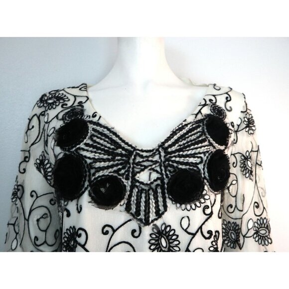 YOUNG ESSENCE - WOMEN'S WHITE & BLACK EMBROIDERED LACE BOHO COTTAGE CORE TOP - L - Picture 3 of 9
